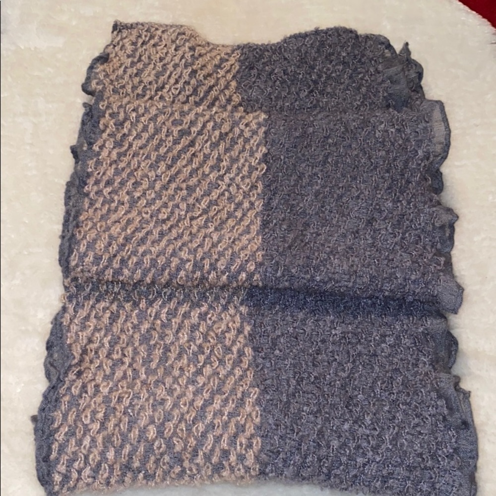 Soft cozy luxury  warm Blush pink grey scarf - Picture 3 of 10